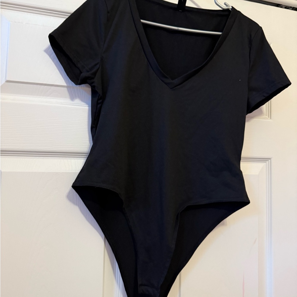 SHEIN Classic Black Top